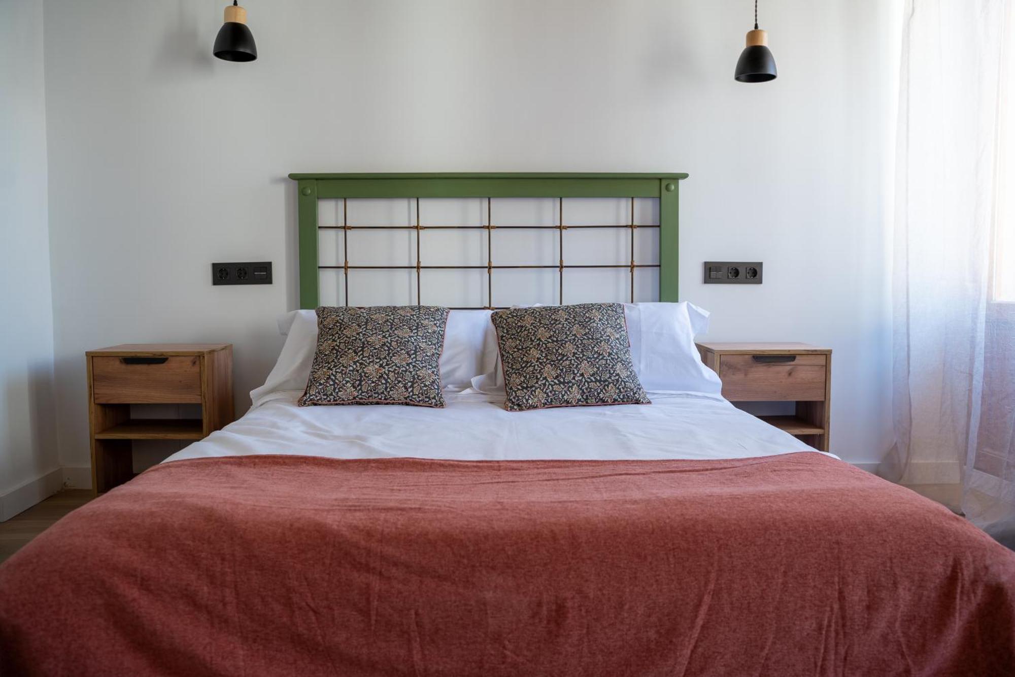 Apartamentos Gomerez 30 Гранада Екстериор снимка